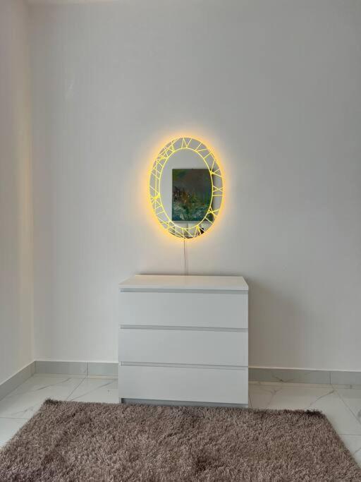 Modern Studio In The Heart Of Аман Екстериор снимка